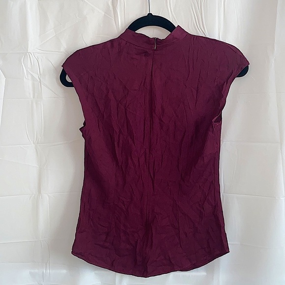 Max Studio Sleeveless Burgundy Top Size XS - Picture 3 of 4
